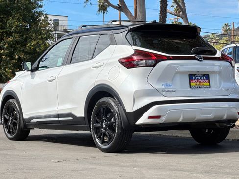 Used 2021 Nissan Kicks SR w/ SR Premium Package image 6