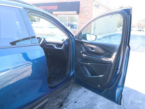 Used 2019 GMC Terrain SLE w/ Driver Convenience Package AWD/4WD image 10