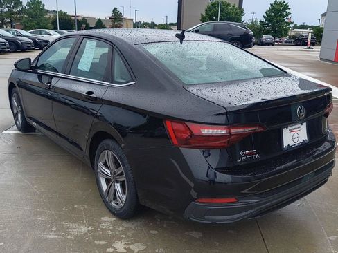 Used 2022 Volkswagen Jetta SE FWD image 21
