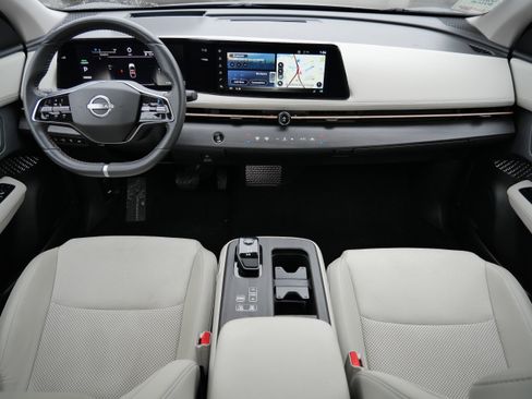 Used 2023 Nissan Ariya AWD image 10