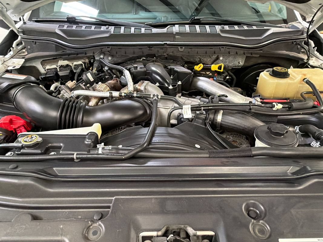Used 2019 Ford F250 Lariat w/ Lariat Ultimate Package AWD/4WD image 53