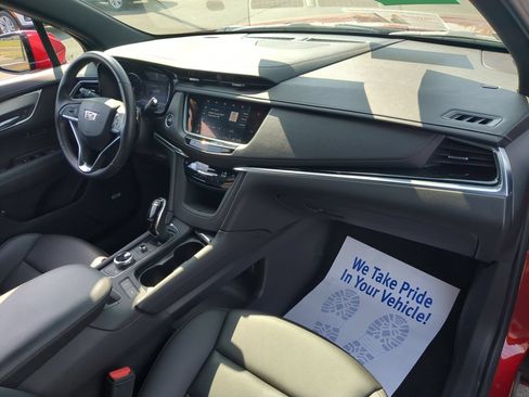 Certified 2024 Cadillac XT6 Luxury FWD image 28