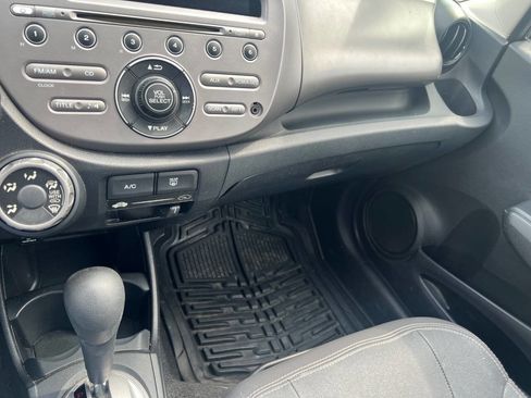 Used 2013 Honda Fit image 17