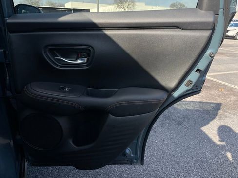 Certified 2025 Honda HR-V Sport image 33