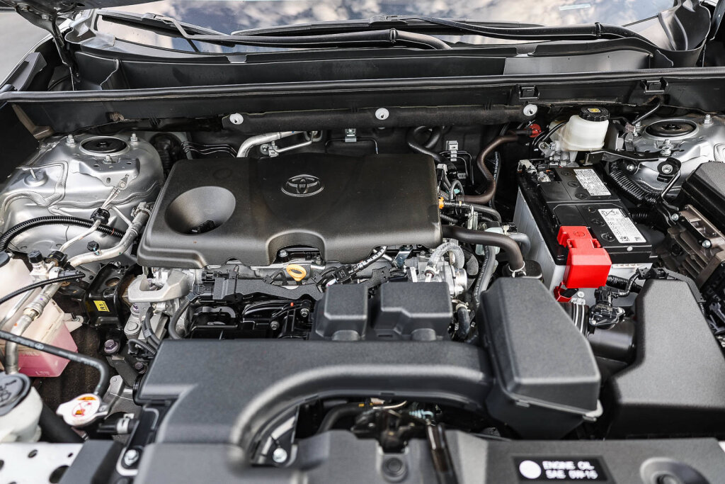 Certified 2025 Toyota RAV4 XLE FWD image 20