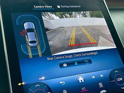 Used 2024 Mercedes-Benz C 300 Sedan image 13