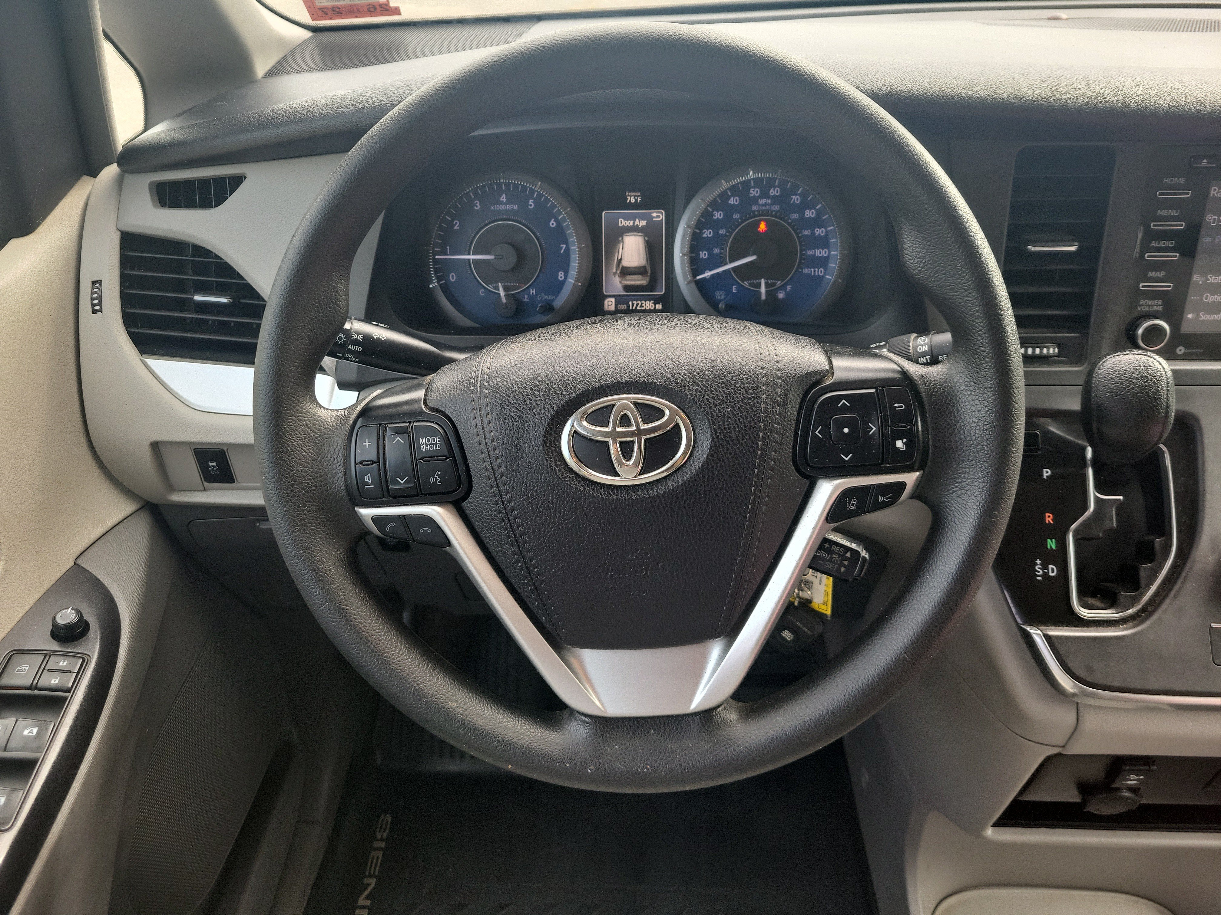 Used 2019 Toyota Sienna LE FWD image 22