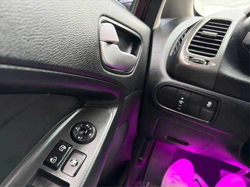 Used 2018 Kia Forte LX image 17