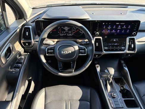 Certified 2023 Kia Sorento S w/ Panoramic Sunroof Package AWD/4WD image 27