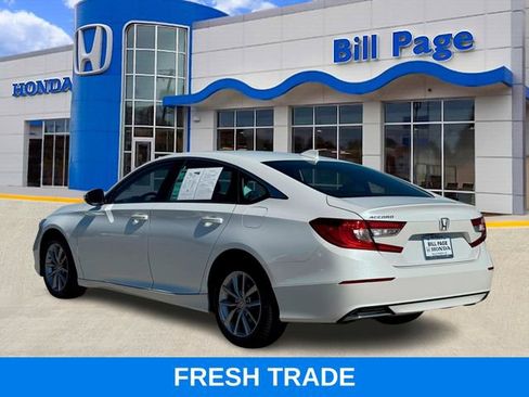 Certified 2022 Honda Accord LX image 3