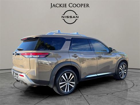 Certified 2024 Nissan Pathfinder Platinum w/ Cargo Package image 5
