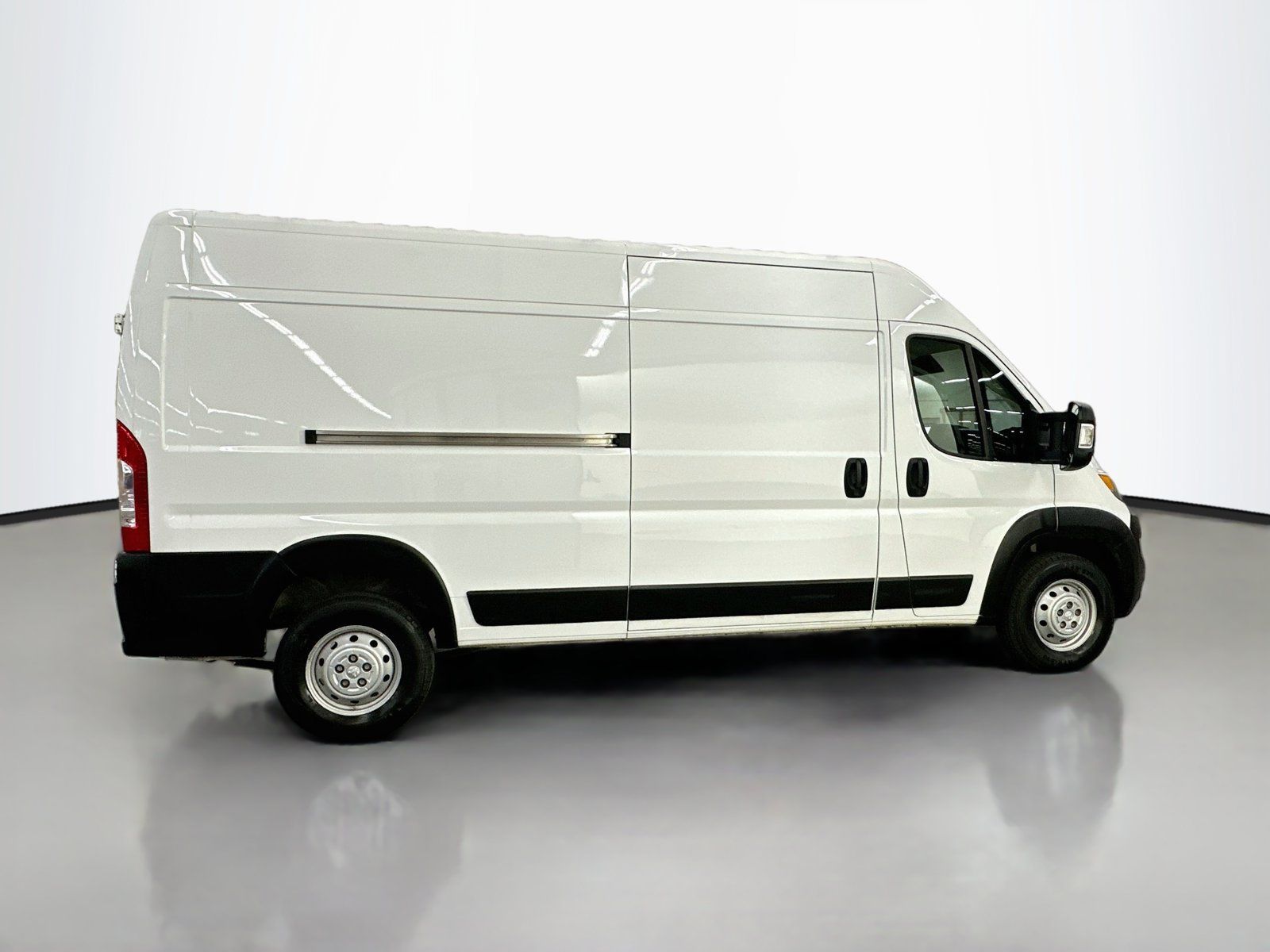 Used 2023 RAM ProMaster 2500 FWD image 8