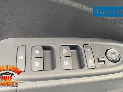 New 2026 Hyundai Venue SE image 14