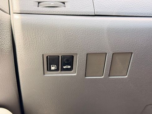 Used 2009 Toyota Avalon XL FWD image 34