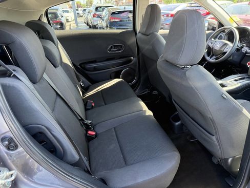 Used 2021 Honda HR-V EX image 19