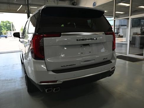 New 2026 GMC Yukon Denali w/ Denali Reserve Package AWD/4WD image 5