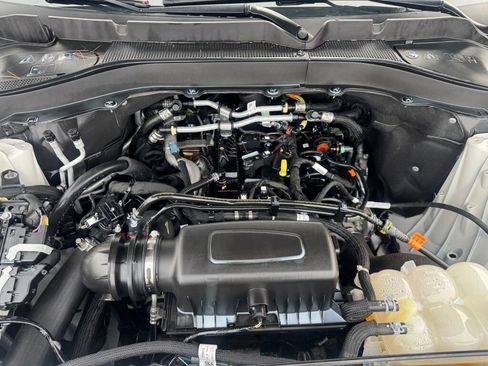 Used 2023 Ford Explorer XLT w/ Class IV Trailer Tow Package image 23