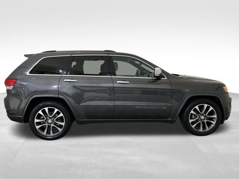 Used 2017 Jeep Grand Cherokee Overland image 6