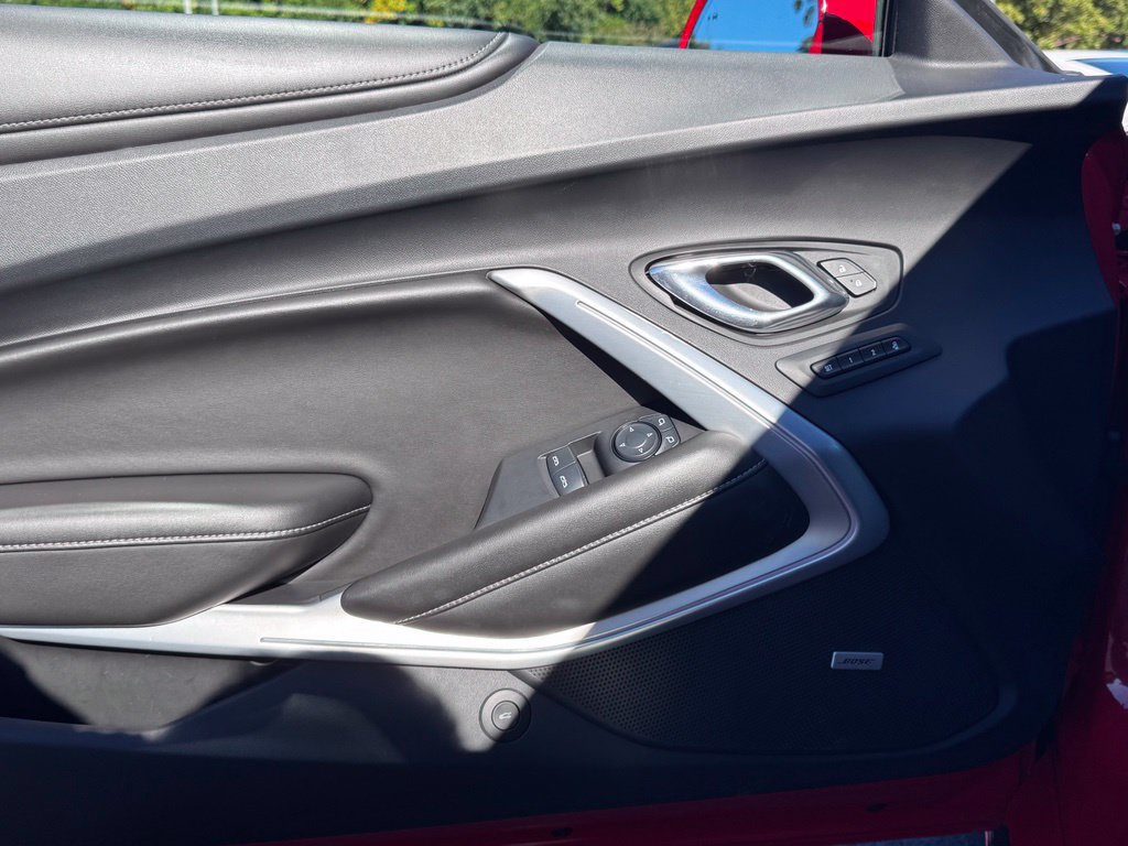 Used 2016 Chevrolet Camaro SS RWD image 25