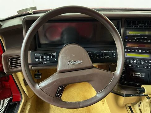 Used 1988 Cadillac Allante FWD image 22