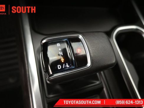 Used 2022 Chevrolet Silverado 1500 LTZ w/ Z71 Off-Road Package AWD/4WD image 24