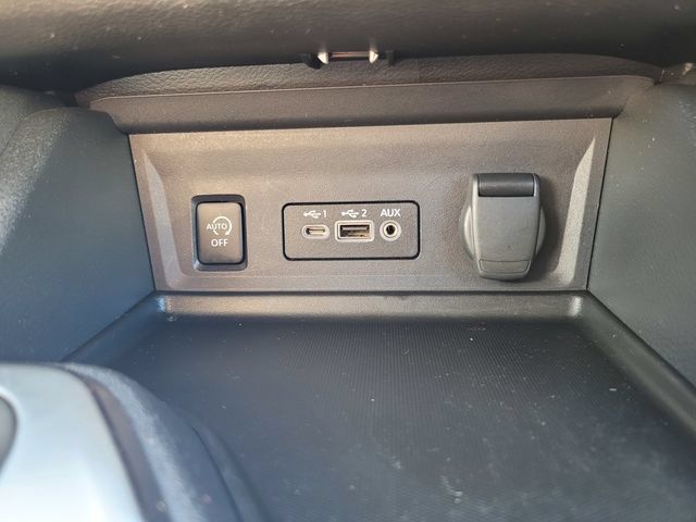 Used 2024 Nissan Sentra SR FWD image 25