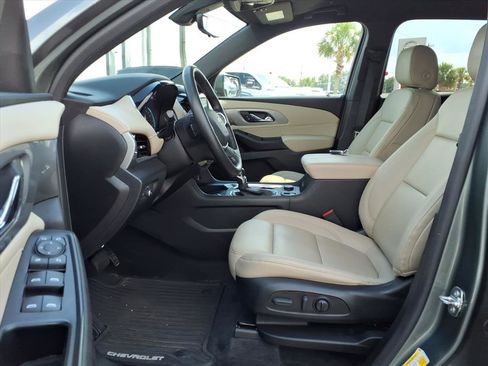 Certified 2023 Chevrolet Traverse LT w/ LT Premium Package image 14