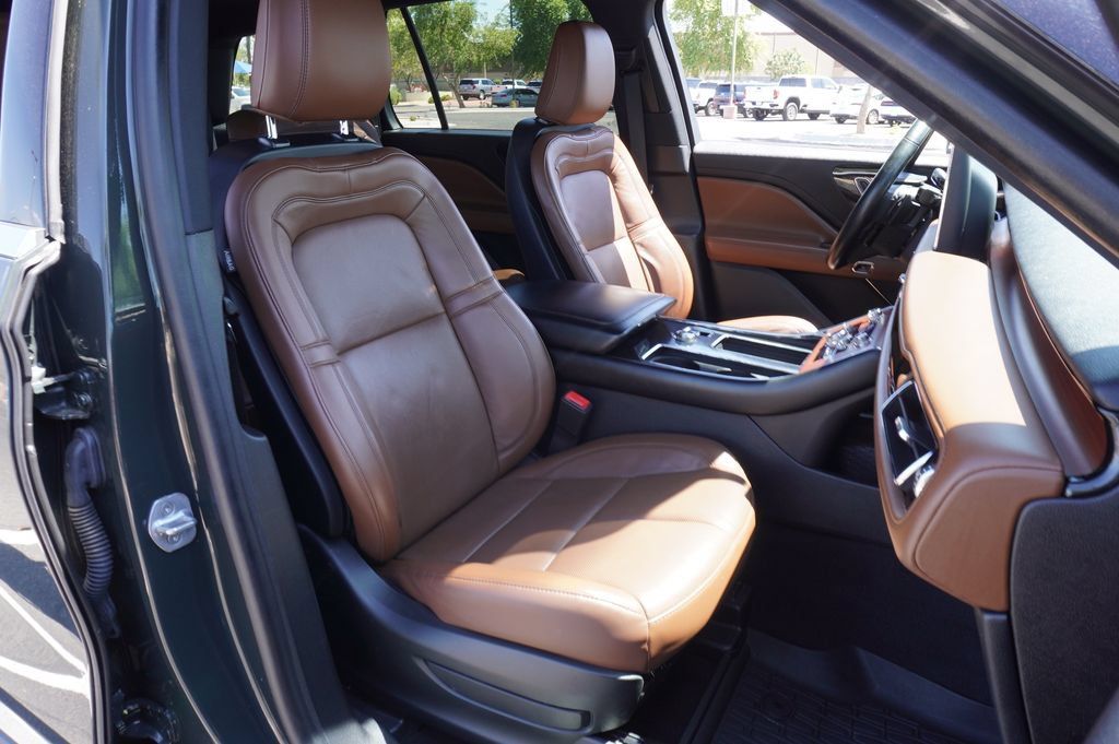 Used 2023 Lincoln Aviator Reserve w/ Equipment Group 201A RWD image 14
