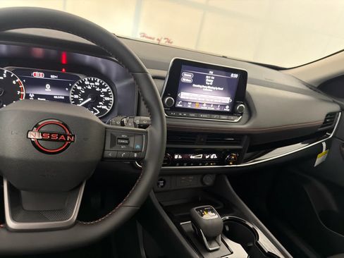 New 2026 Nissan Rogue SV AWD/4WD image 18