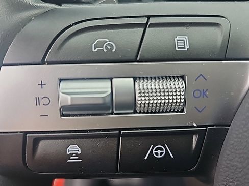 Used 2024 Hyundai Kona Limited image 18