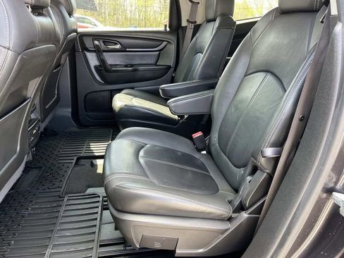 Used 2015 Chevrolet Traverse LT FWD image 20