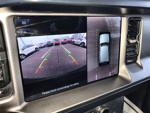 Used 2022 Ford Bronco Outer Banks w/ Sasquatch Package image 17