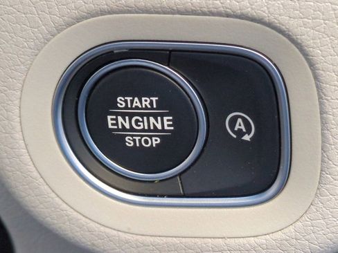 Certified 2022 Mercedes-Benz GLE 350 GLE 350 w/ Premium Package image 29