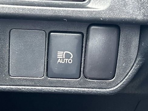 Used 2019 Toyota Tacoma SR5 RWD image 22