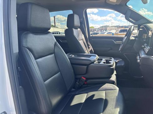 Used 2025 GMC Sierra 1500 SLT AWD/4WD image 32