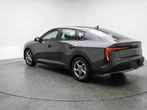 Used 2025 Kia K4 FWD image 6