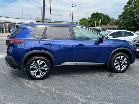 Used 2022 Nissan Rogue SV AWD/4WD image 9