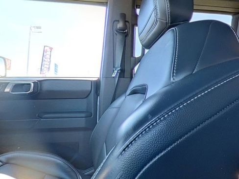 Used 2025 Ford Bronco Outer Banks AWD/4WD image 31