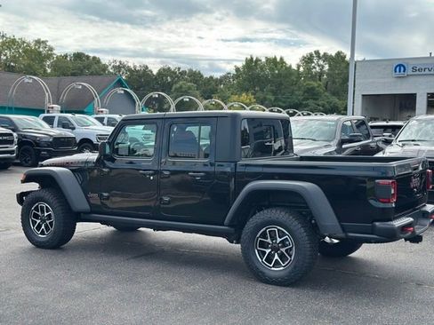 New 2025 Jeep Gladiator Rubicon w/ Convenience Group image 7