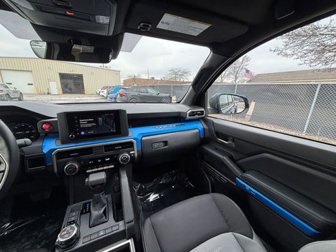 Used 2025 Toyota Tacoma SR image 34