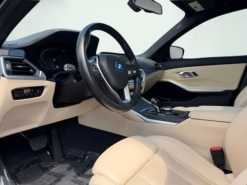 Used 2022 BMW 330e RWD image 2