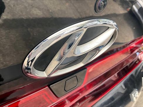 Used 2023 Hyundai Elantra SEL FWD image 31