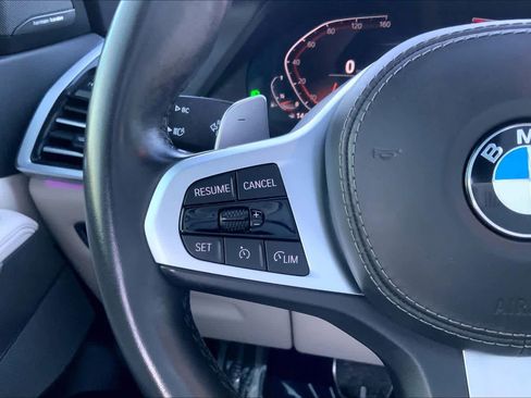 Used 2019 BMW X5 xDrive50i w/ M Sport Package image 24