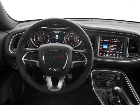 Used 2016 Dodge Challenger R/T Scat Pack w/ Leather Interior Group RWD image 10