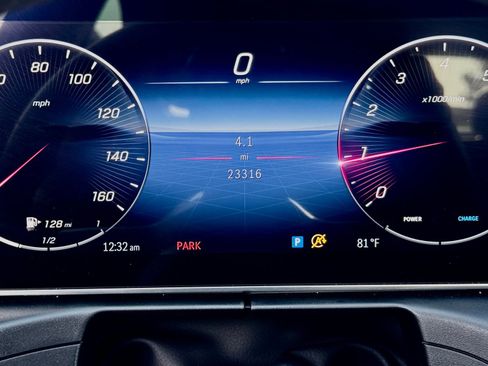 Used 2023 Mercedes-Benz C 300 Sedan image 31