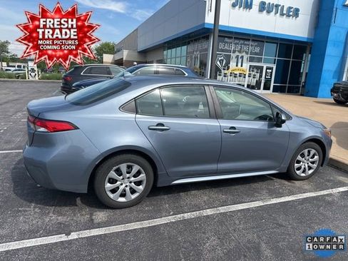 Used 2021 Toyota Corolla LE FWD image 4