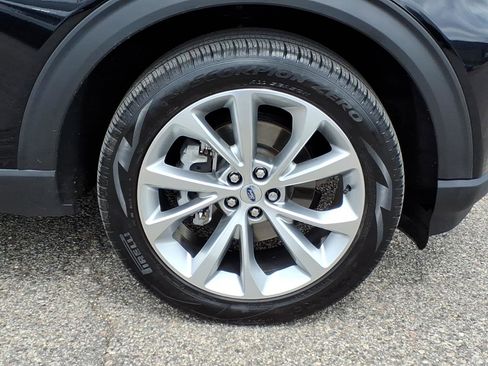 Used 2023 Ford Explorer Platinum w/ Technology Package AWD/4WD image 10