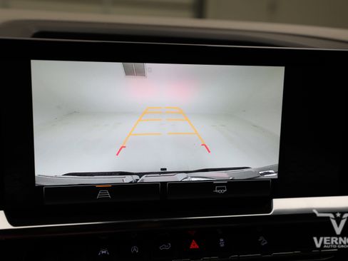 Used 2025 GMC Sierra 1500 SLT image 29