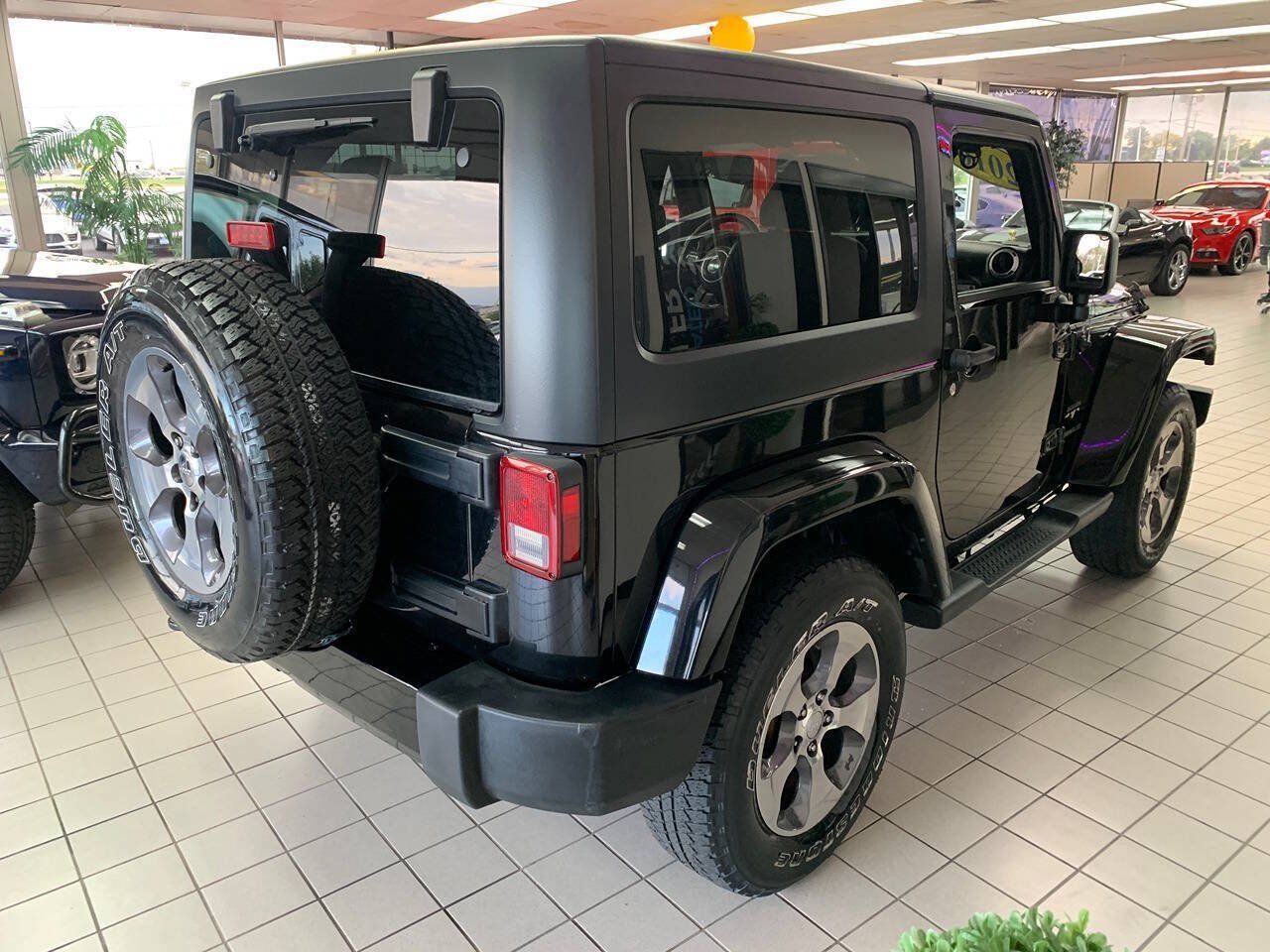 Used 2016 Jeep Wrangler Sahara w/ Connectivity Group AWD/4WD image 5