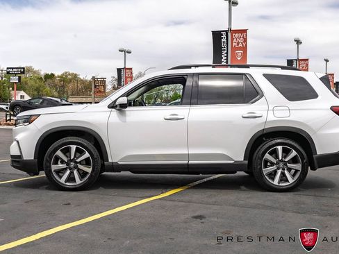 Used 2025 Honda Pilot Touring image 15